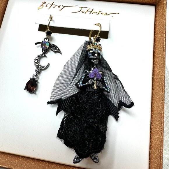 Betsey Johnson Bridal Skeleton Earrings With Moon & Bat Dangle - Picture 4 of 7